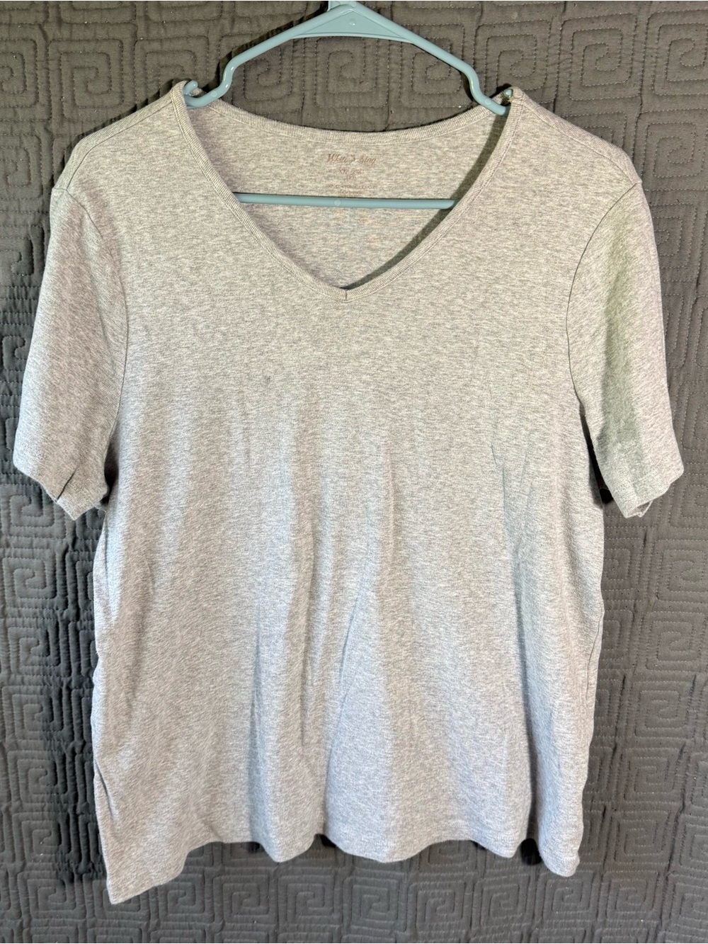 White Stag Shirt Women’s XXL (20) White V-Nevk Short Sleeve 100% Cotton